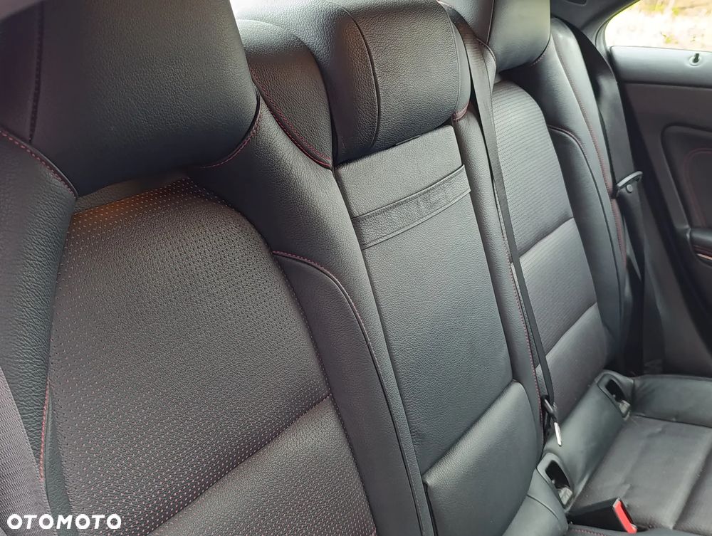 Mercedes-Benz CLA 250 7G-DCT AMG Line - 17