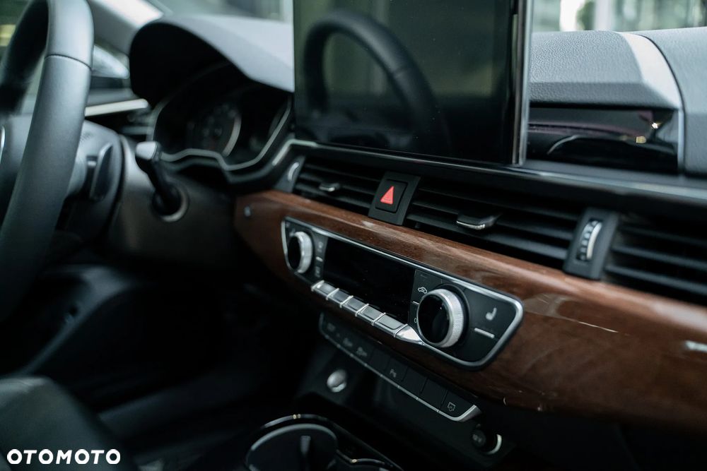 Audi A4 Limousine 40 TFSI quattro S tronic - 12