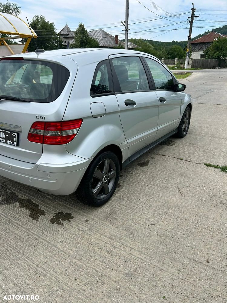 Mercedes-Benz B 200 - 8