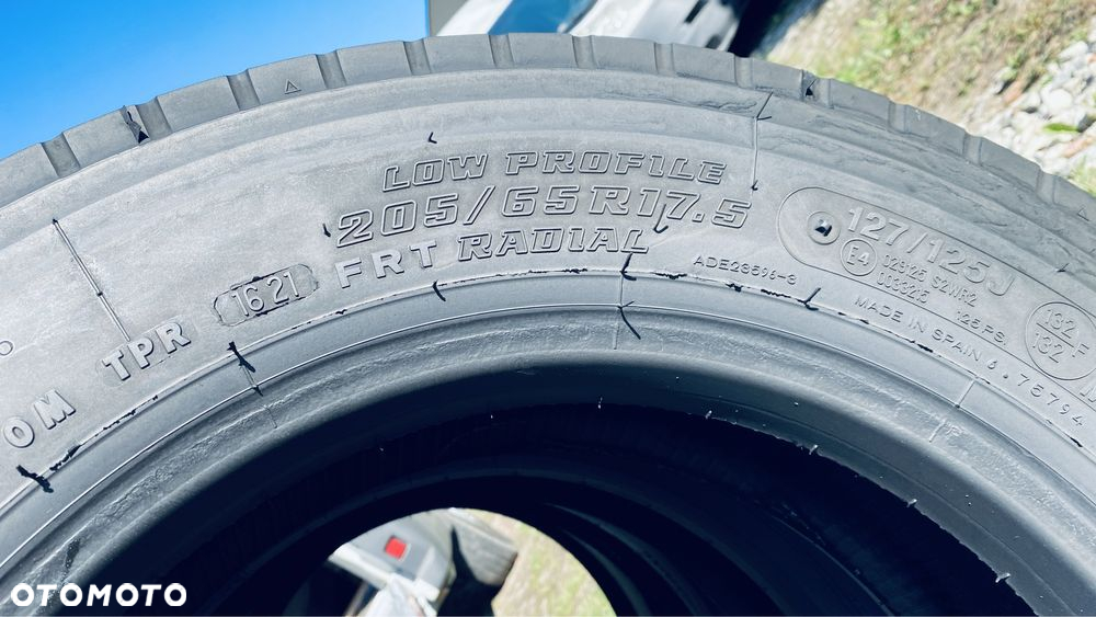 205/65R17.5 Bridgestone R168 127/125J nisko podwozie 2021 Rok Bez łat - 3
