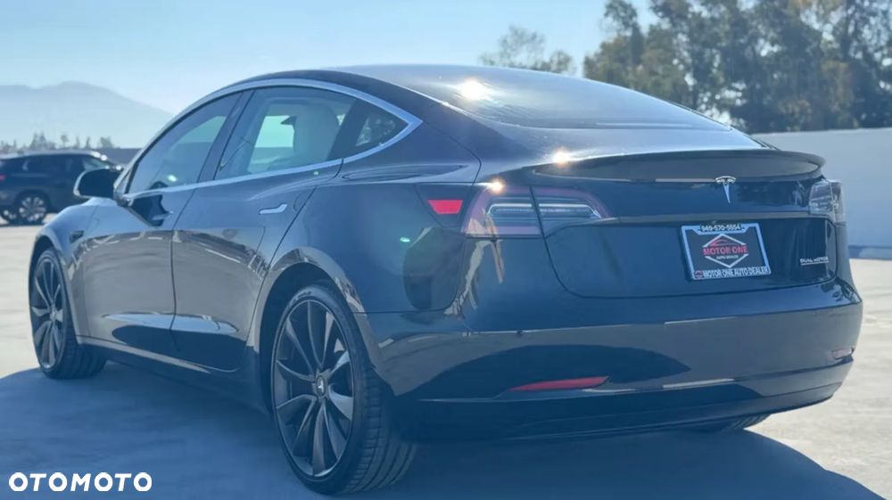 Tesla Model 3 Langstreckenbatterie Allradantrieb Dual Motor Performance - 6