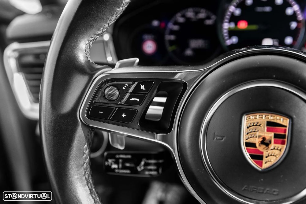 Porsche Panamera Sport Turismo 4 E-Hybrid - 31