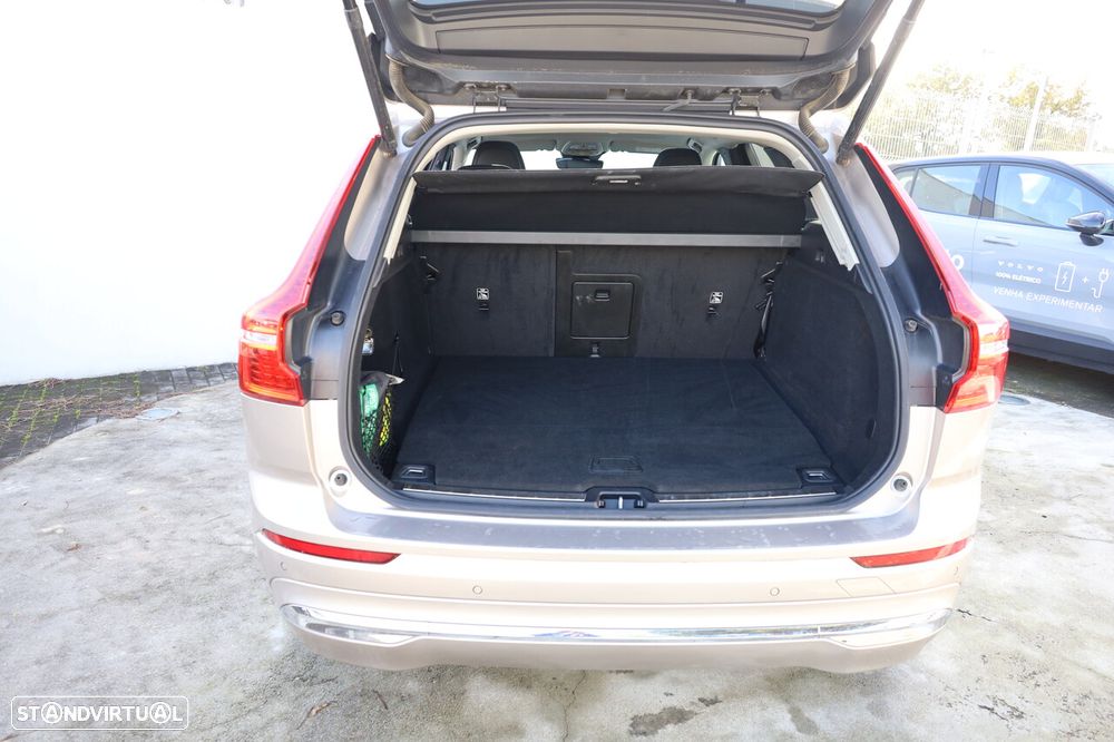 Volvo XC 60 2.0 T6 PHEV Plus Bright AWD - 2