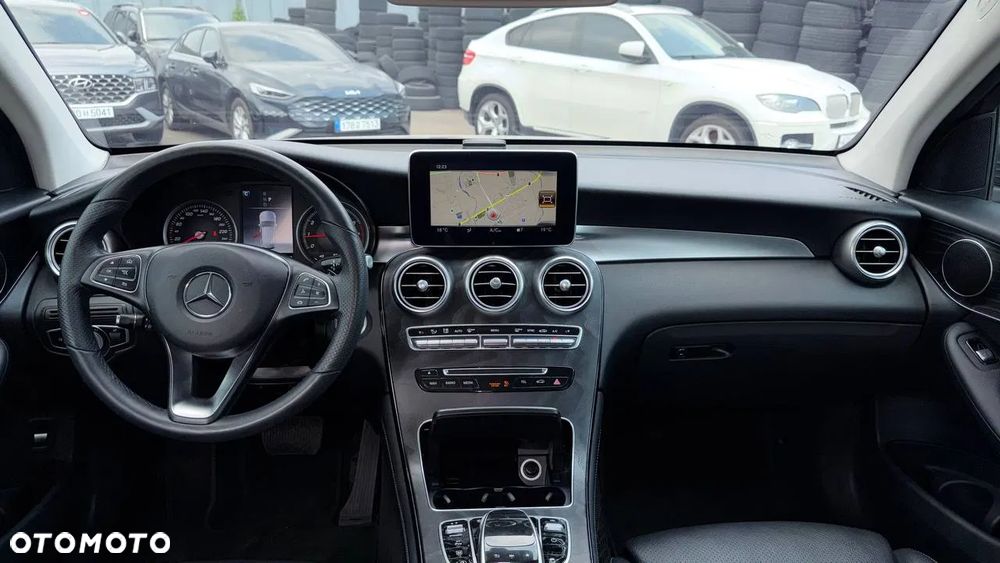 Mercedes-Benz GLC 300 4Matic 9G-TRONIC - 9