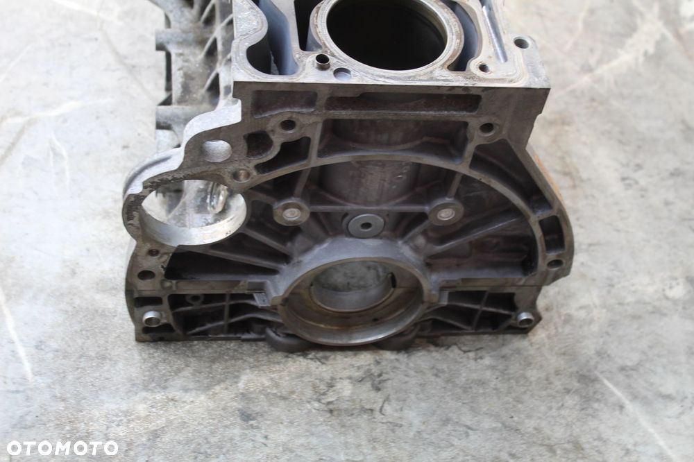 BLOK SILNIKA BMW E90 N46B20 A/B 7552781 - 8