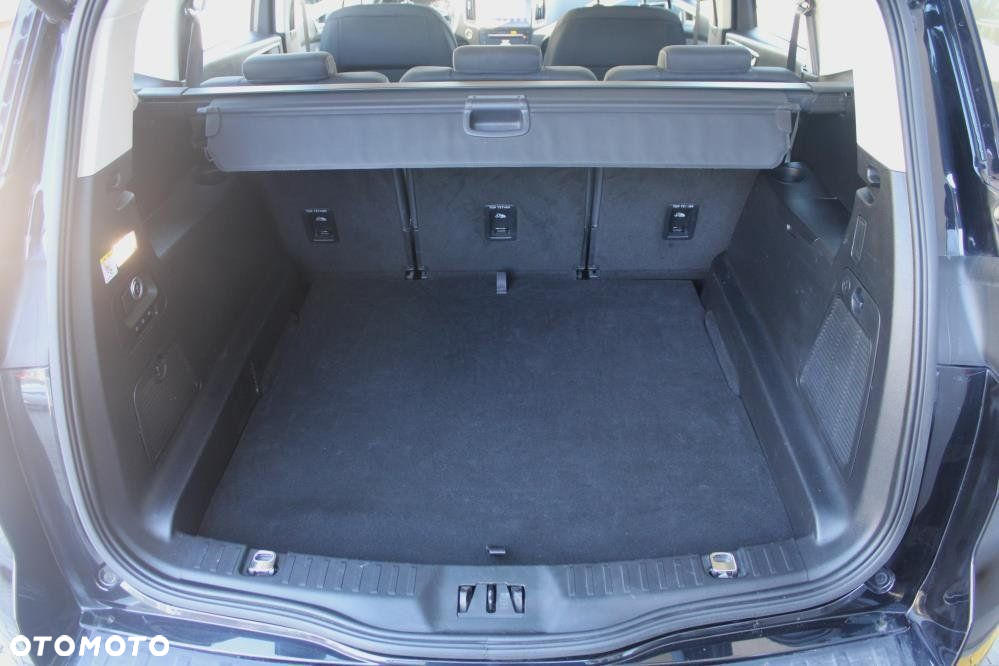 Ford S-Max - 39