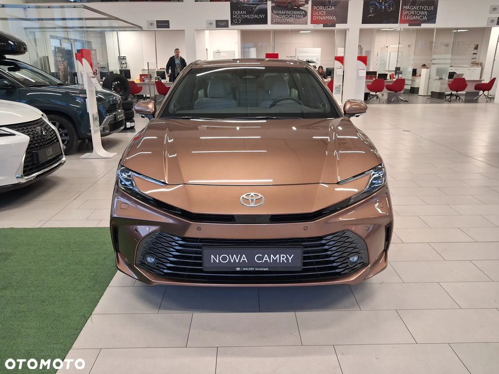 Toyota Camry 2.5 Hybrid Executive CVT - 6