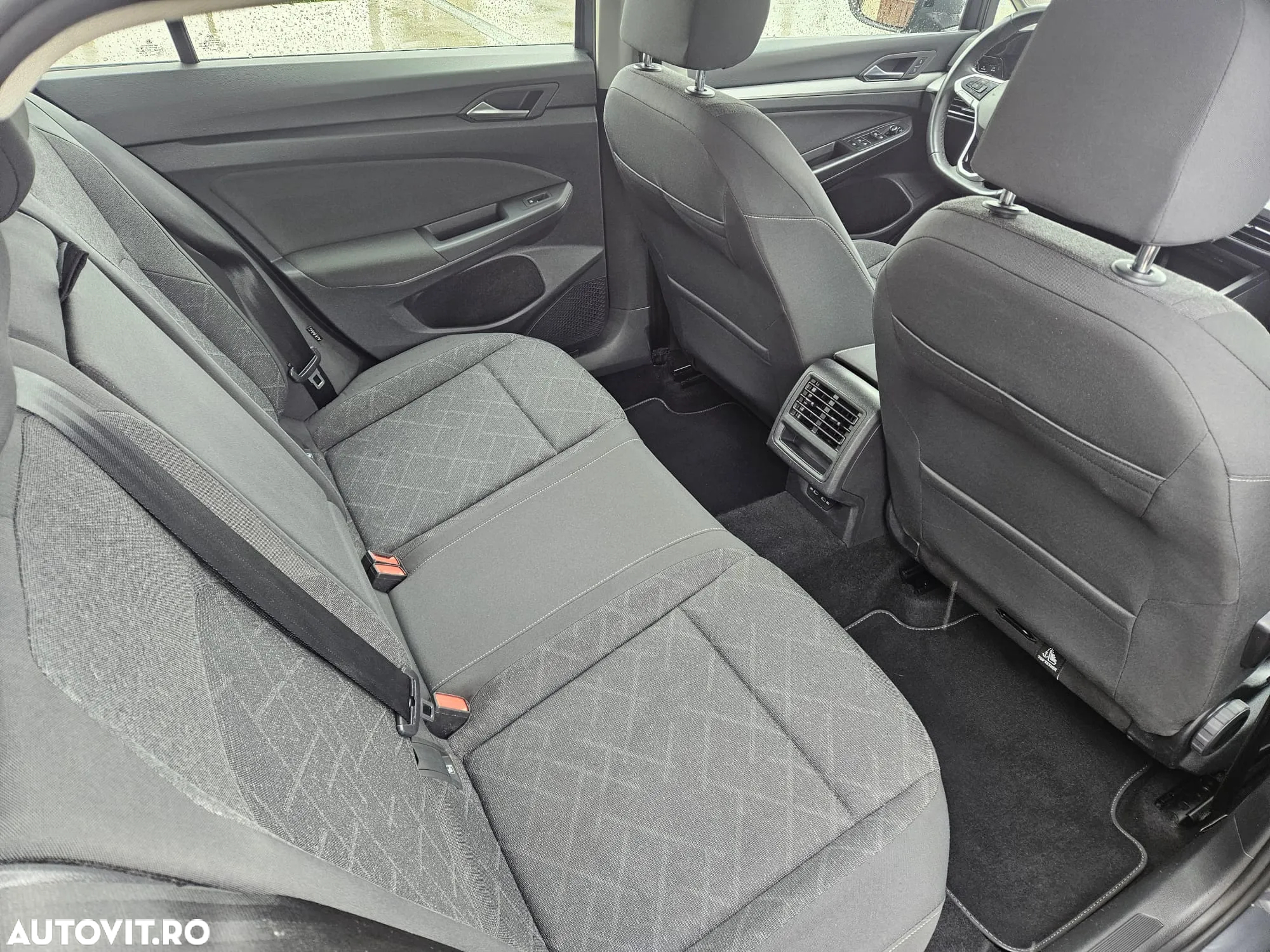 Volkswagen Golf 2.0 TDI DSG Style - 5