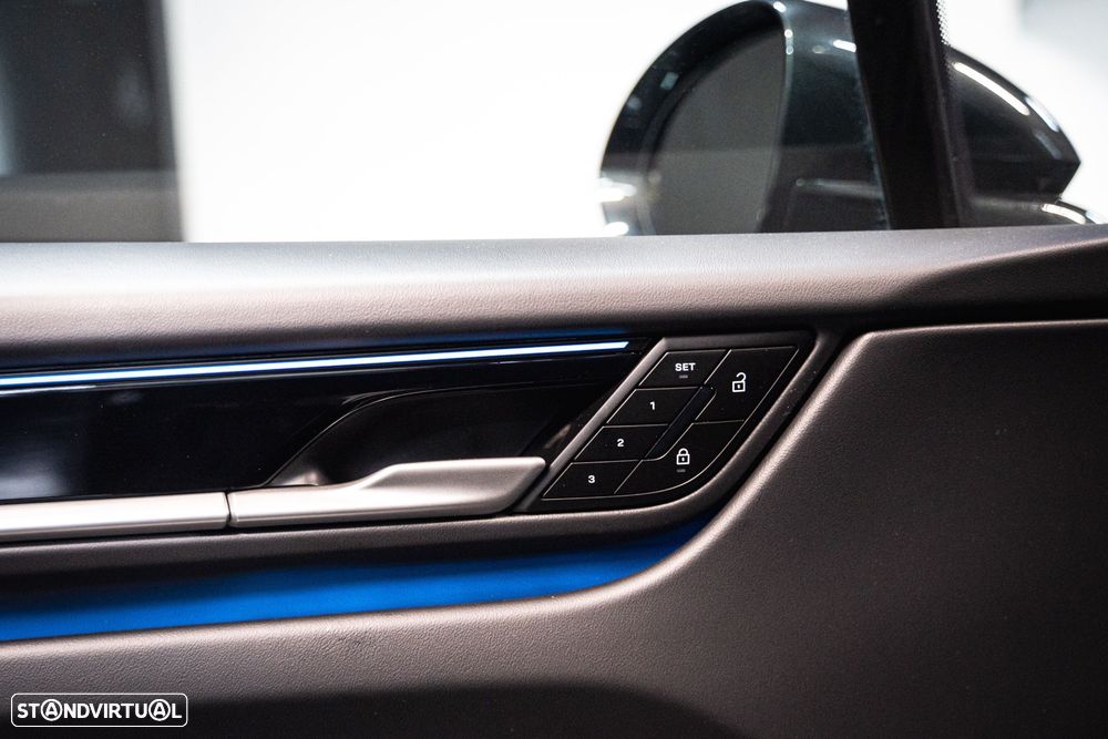 Porsche Macan Electric - 8