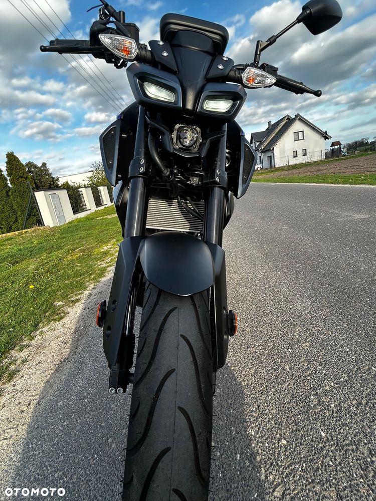 Yamaha MT - 9