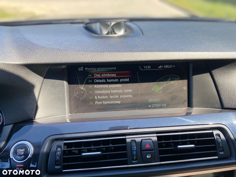 BMW Seria 5 525d xDrive - 28