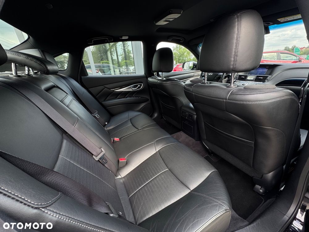 Infiniti Q70 2.2d Premium Executive - 26