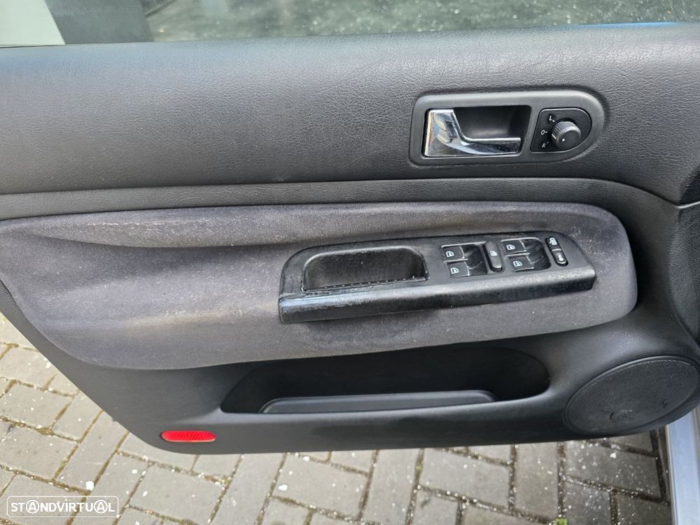 VW Golf 1.4i Confortline AC - 25