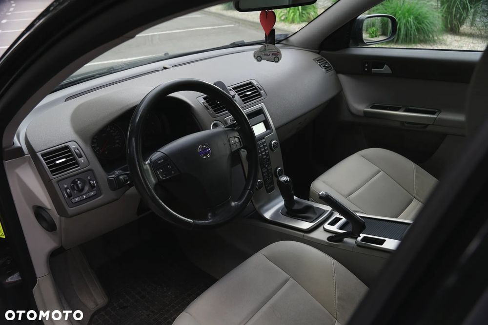 Volvo S40 1.6D Momentum - 10