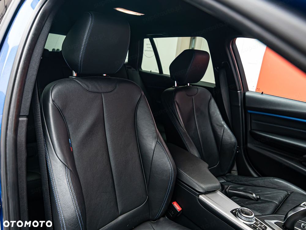 BMW Seria 3 320d M Sport - 9