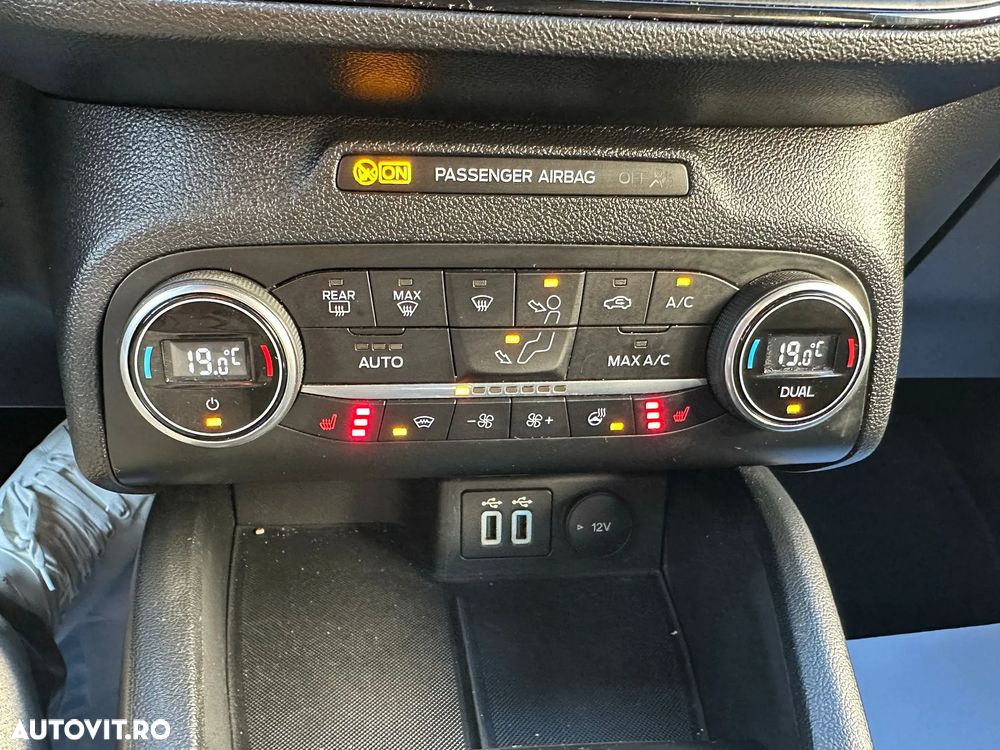 Ford Focus Turnier 1.0 EcoBoost Start-Stopp-System ST-LINE - 22
