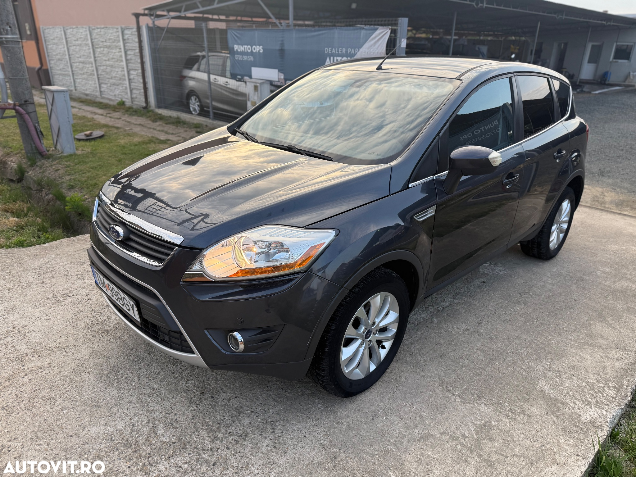 Ford Kuga 2.0 TDCi 4x4 Titanium - 2