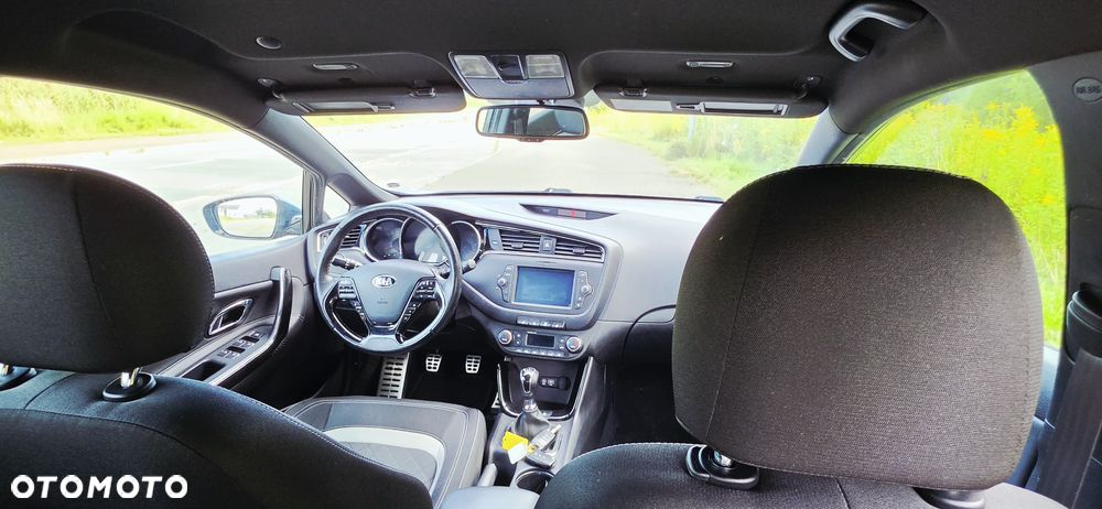 Kia Ceed 1.6 CRDi 136 ISG Dream-Team Edition - 6