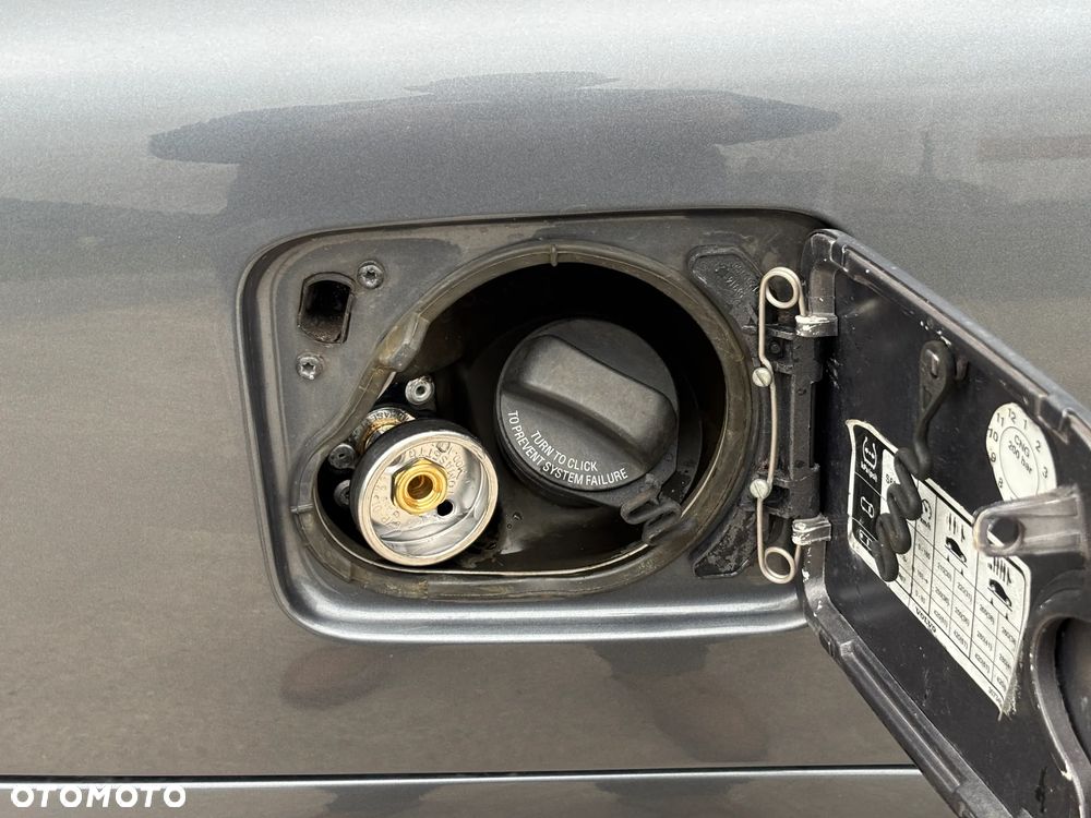 Volvo V70 2.4 Momentum - 39