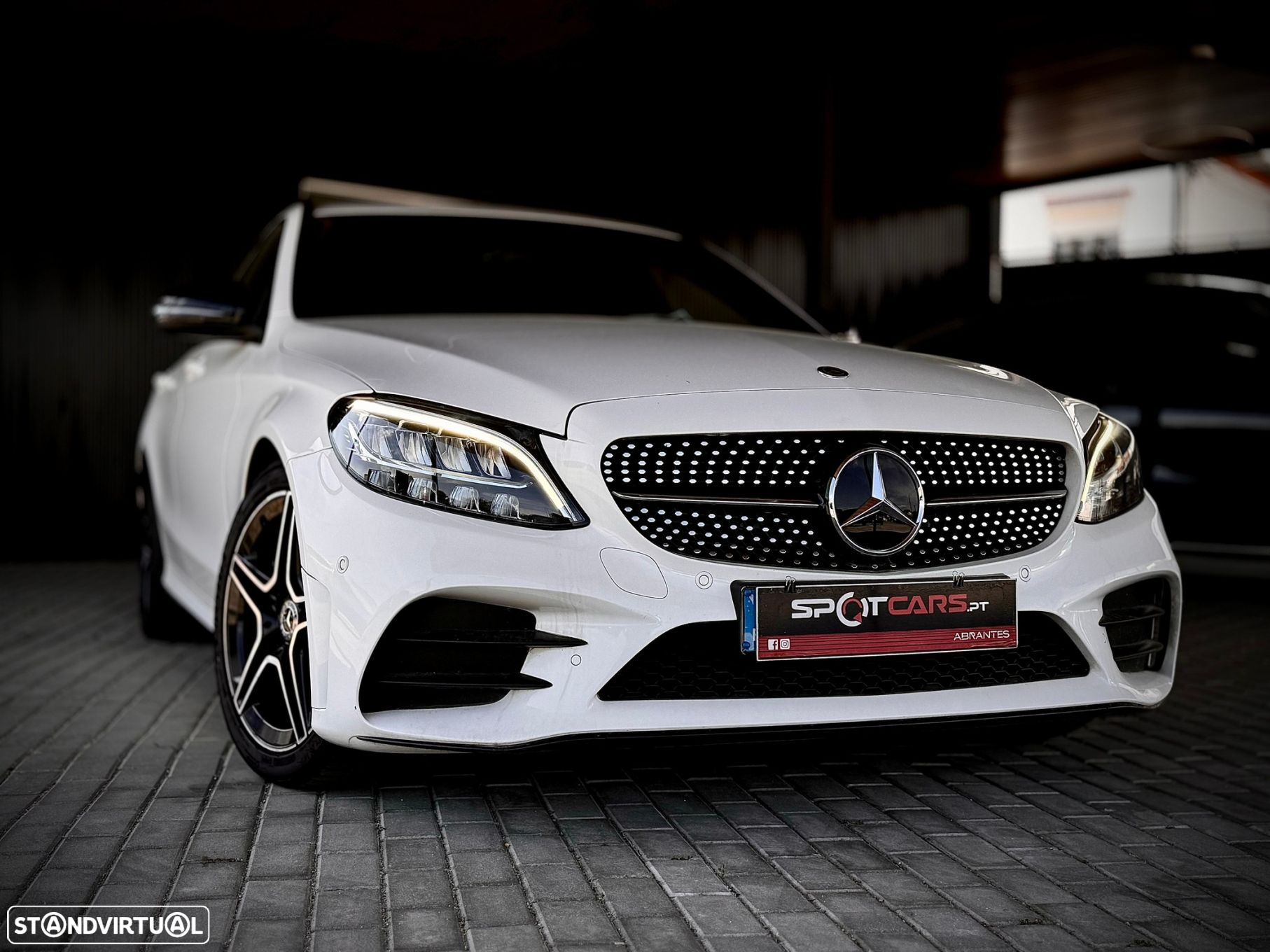 Mercedes-Benz C 220 d AMG Line - 2