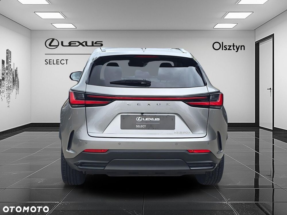 Lexus NX 350h Omotenashi AWD - 2