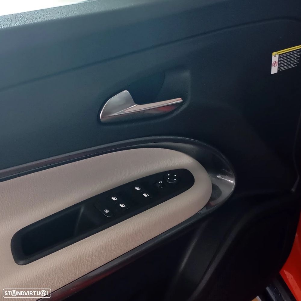 Fiat 600e 54 kWh La Prima - 11