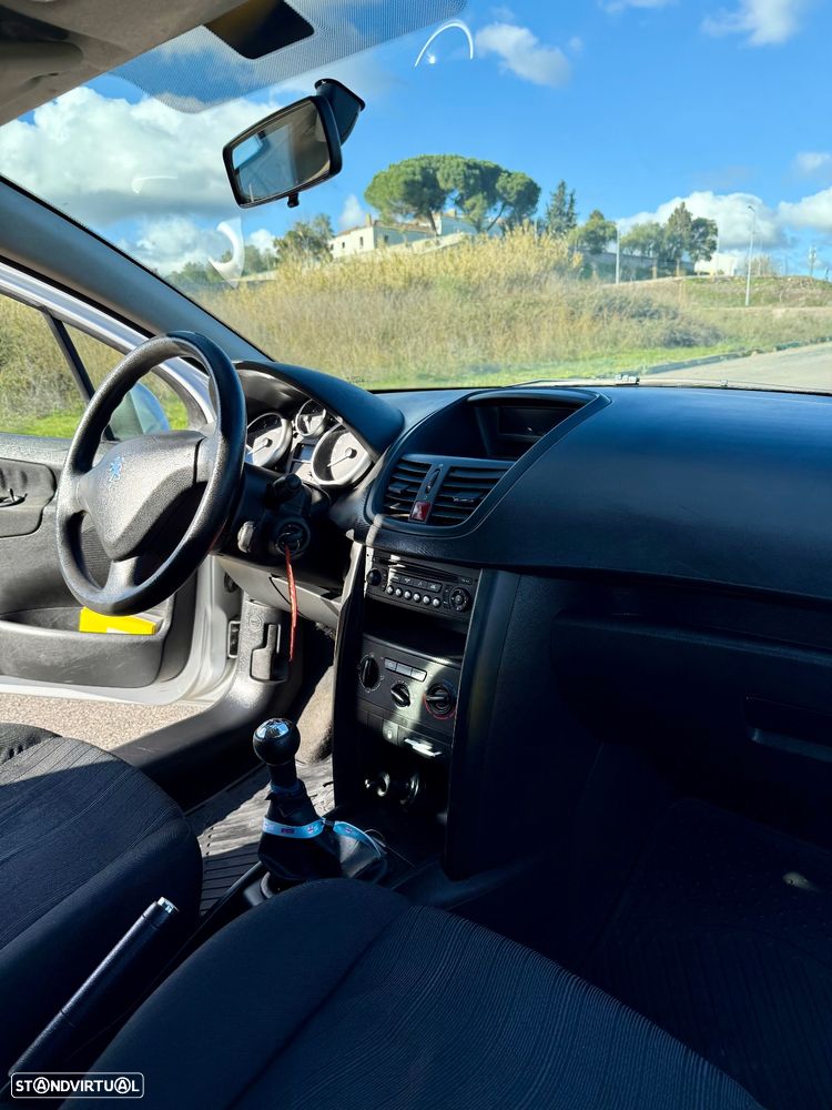 Peugeot 207 1.4 HDi Urban - 14