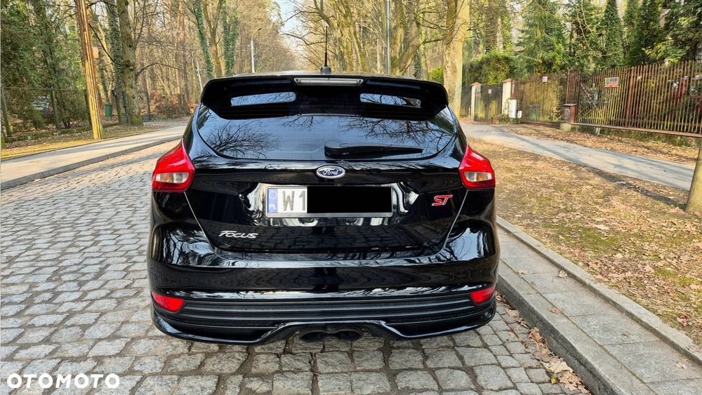 Ford Focus 2.0 EcoBoost ST mit Leder-Sport-Paket - 5