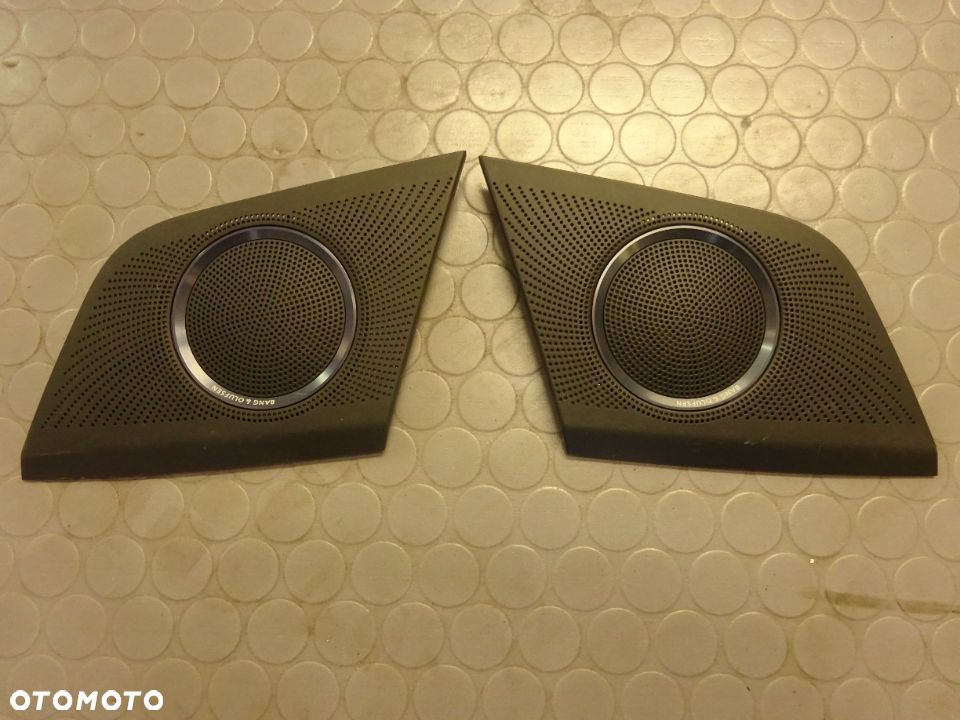 8T0857227A 8T0857228A zaslepka oslona glosnika  bang olufsen Audi A4 B8 czesci