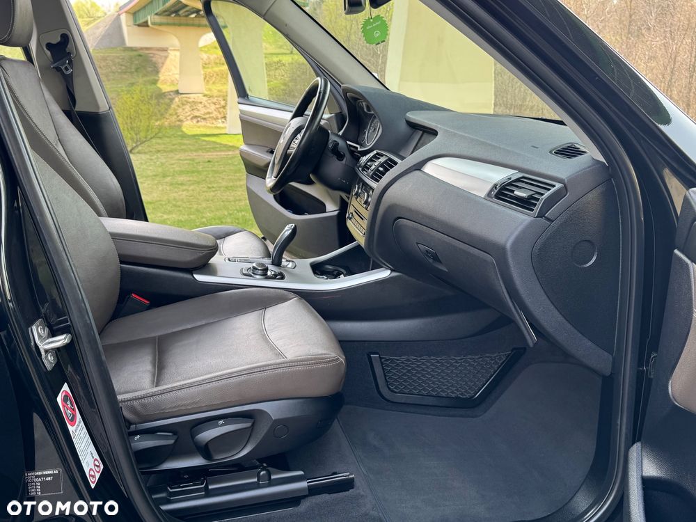 BMW X3 xDrive20d - 23
