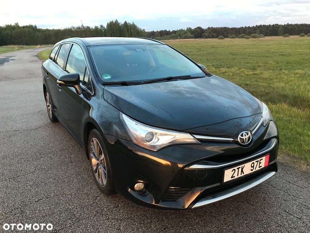 Toyota Avensis - 1