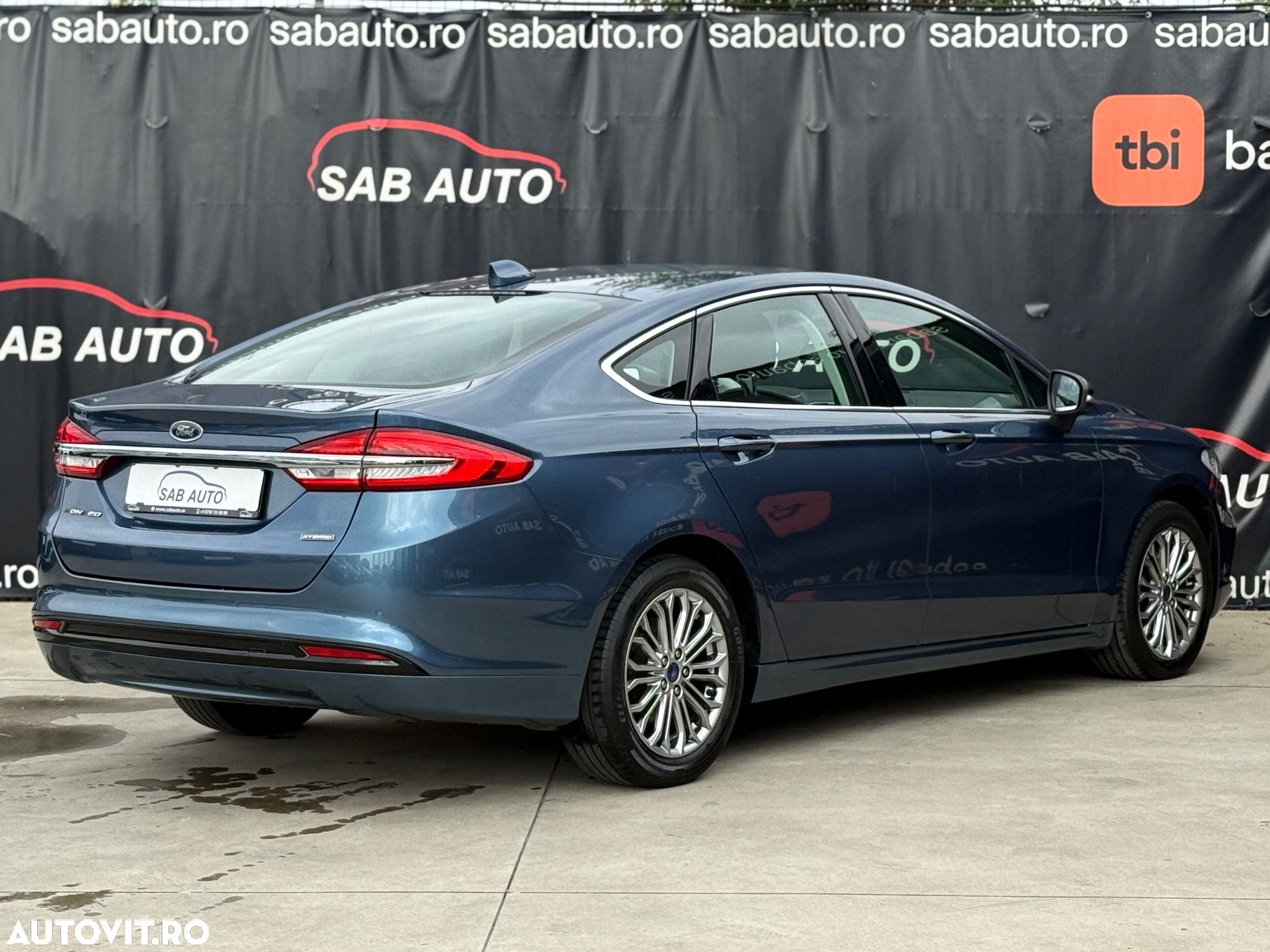 Ford Mondeo 2.0 HEV Titanium - 18
