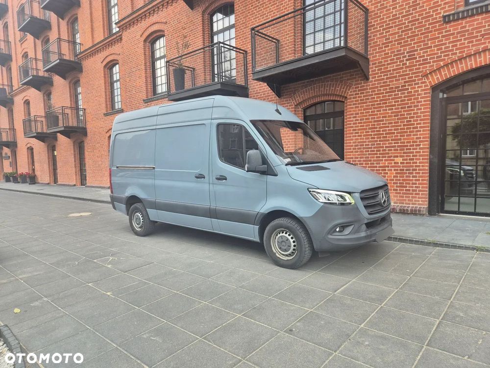 Mercedes-Benz Sprinter - 10