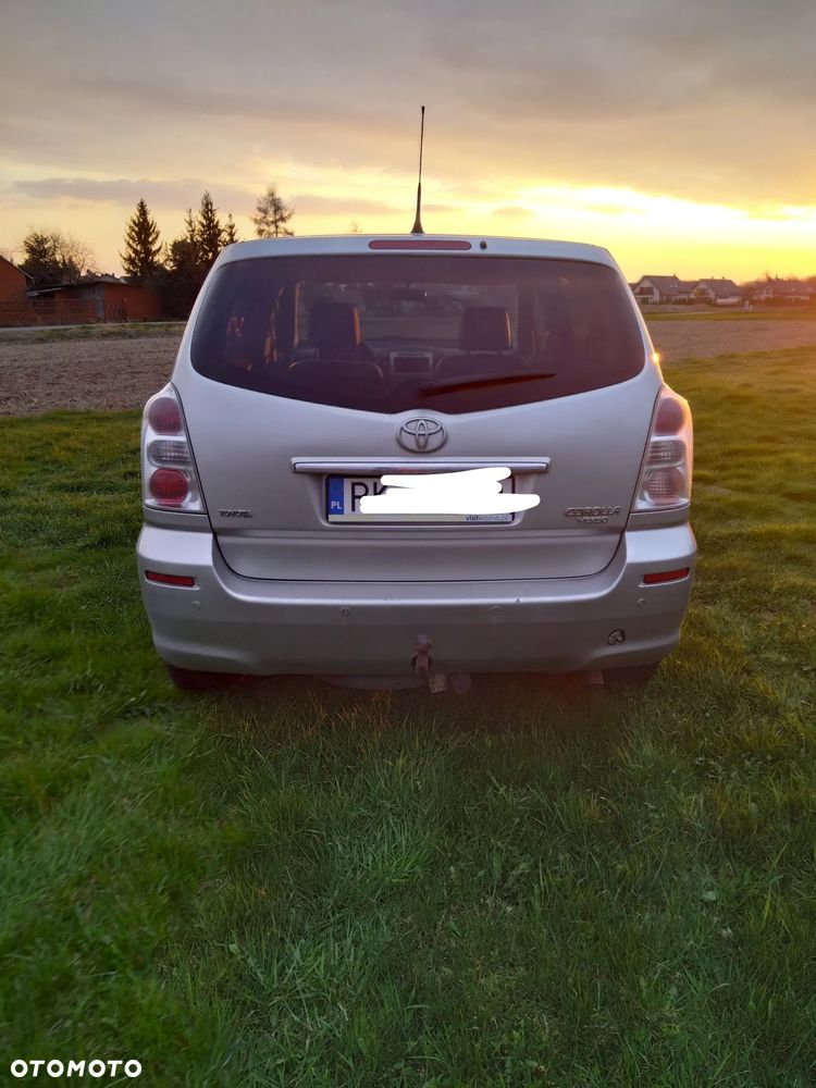 Toyota Corolla Verso 1.8 Executive - 4