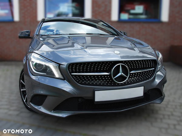 Mercedes-Benz CLA 220 CDI 4Matic 7G-DCT AMG Line