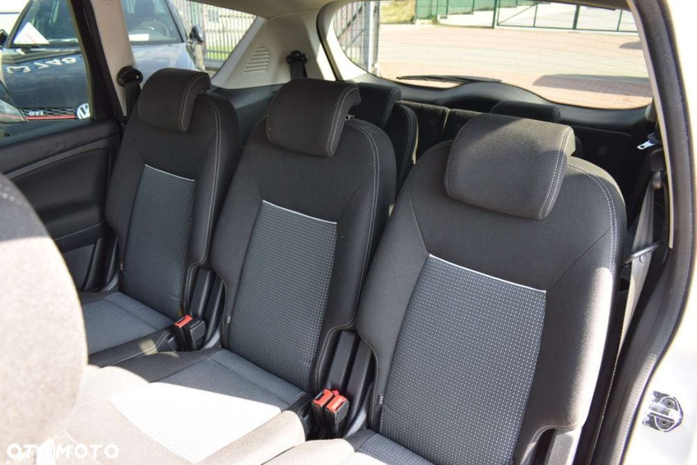 Ford S-Max - 21