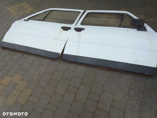 listwa nakładka osłona drzwi błotnika siekierka fiat 126p maluch