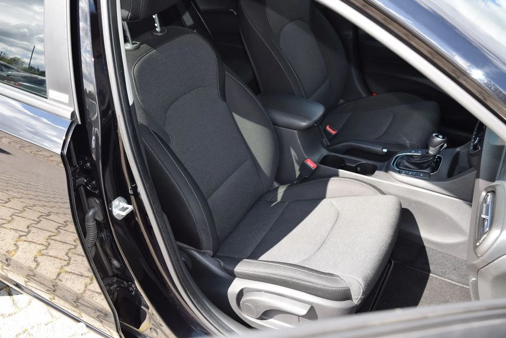Hyundai i30 1.5 T-GDI 48V Executive DCT - 23