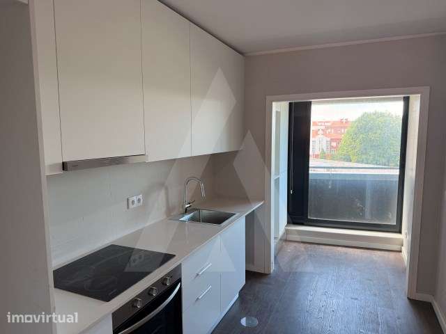 Apartamento T2 moderno e luminoso junto ao Centro Comercial Glicínias - Grande imagem: 5/12