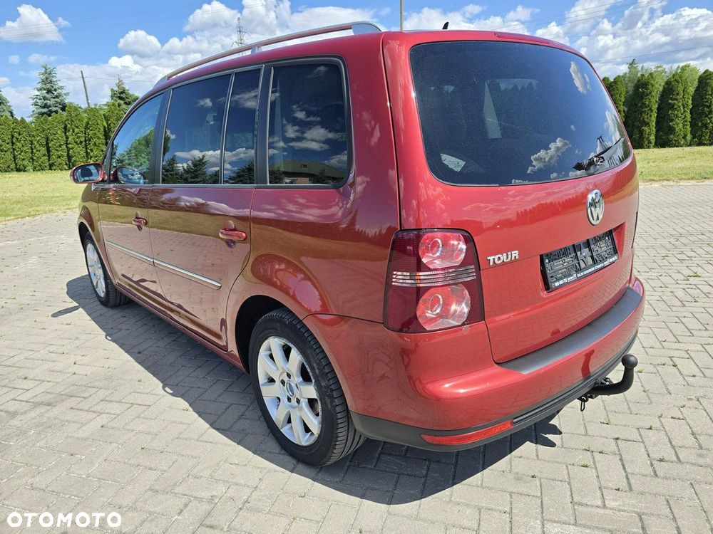 Volkswagen Touran - 13