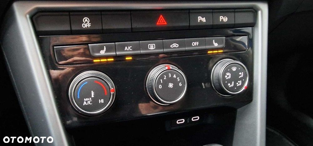 Volkswagen T-Roc 1.5 TSI Life DSG - 17