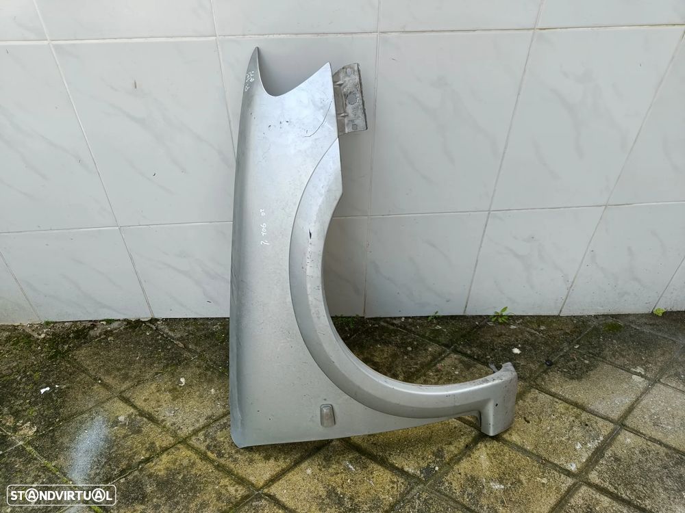 Guarda lamas direito Peugeot 106 GTI 2000 - 1