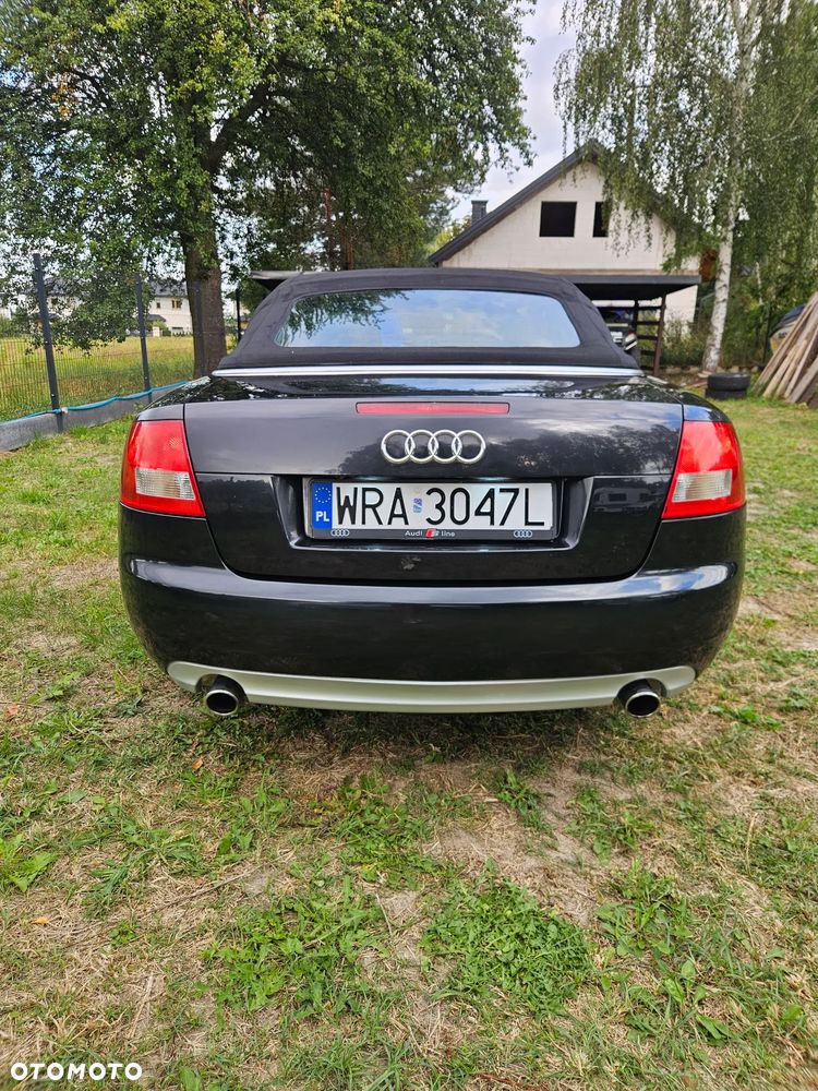 Audi A4 Cabrio 2.4 - 8