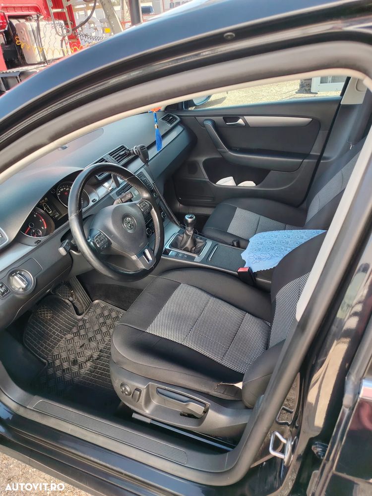 Volkswagen Passat - 6