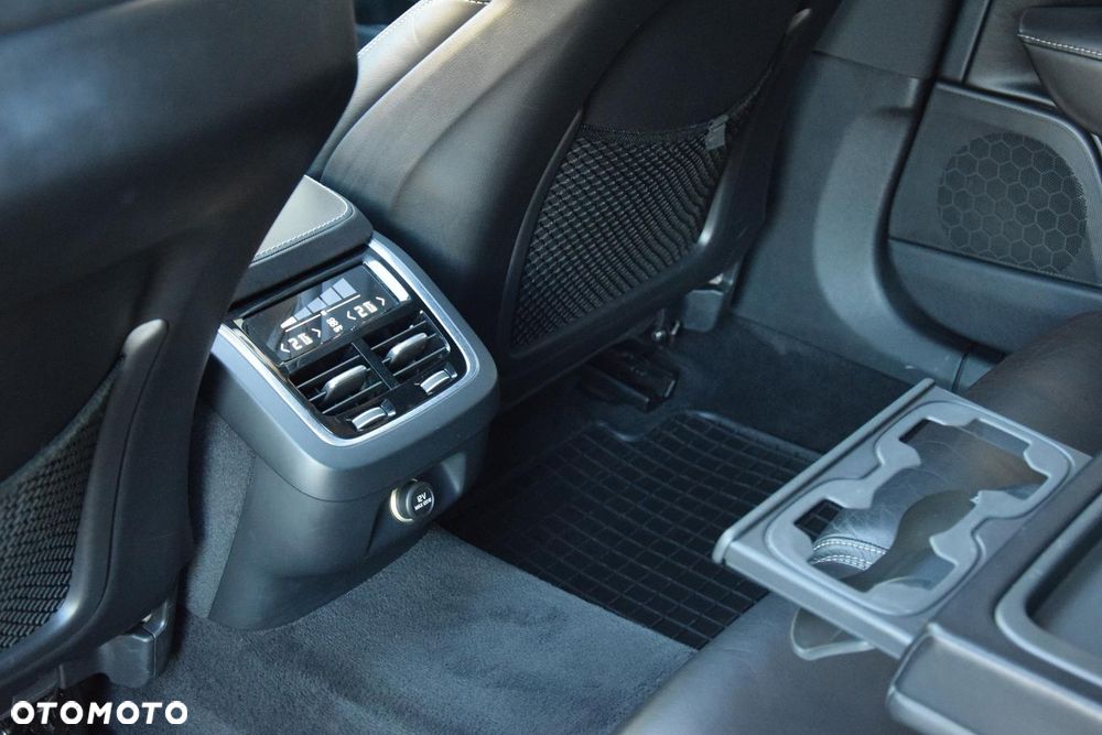 Volvo V90 D5 AWD Geartronic Inscription - 15