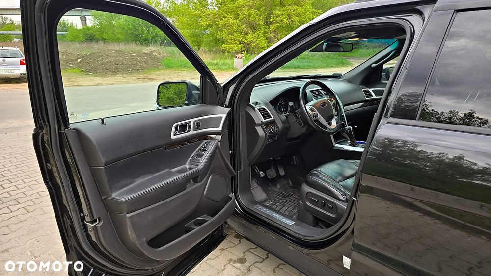 Ford Explorer - 17