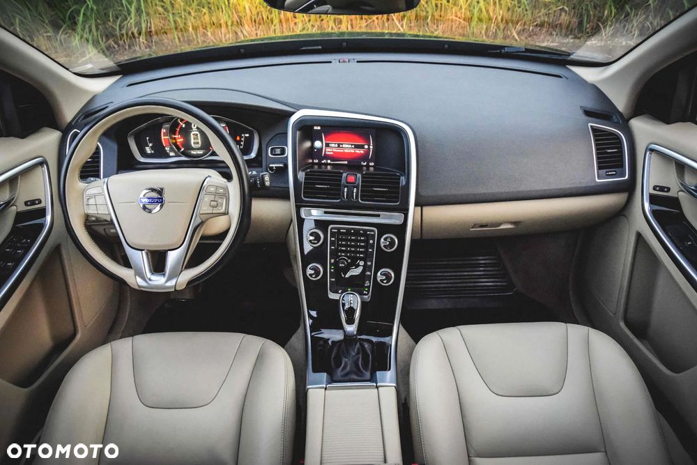 Volvo XC 60 D4 AWD Summum - 24