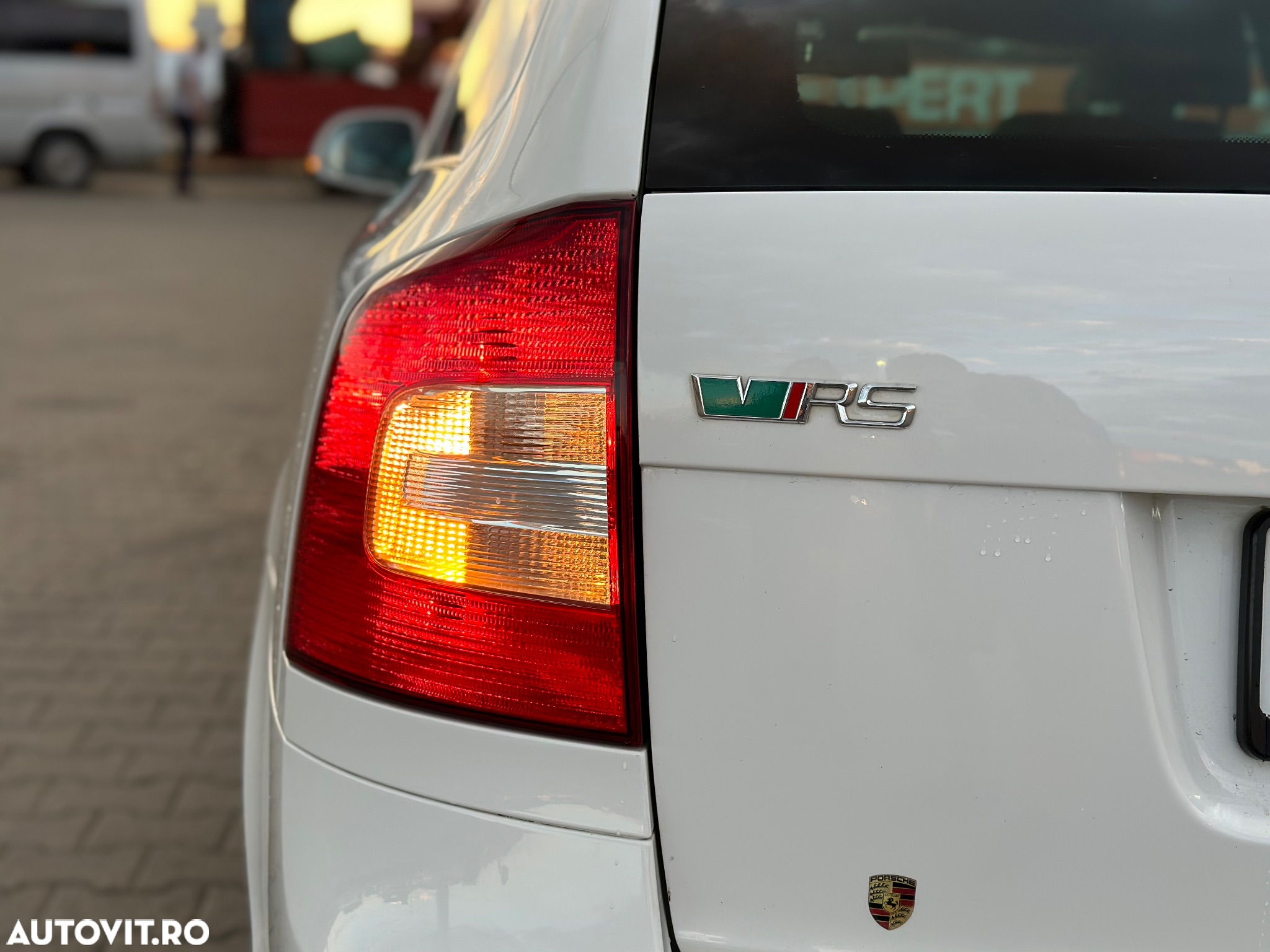 Skoda Octavia Combi 2.0 TDI DPF DSG RS - 20