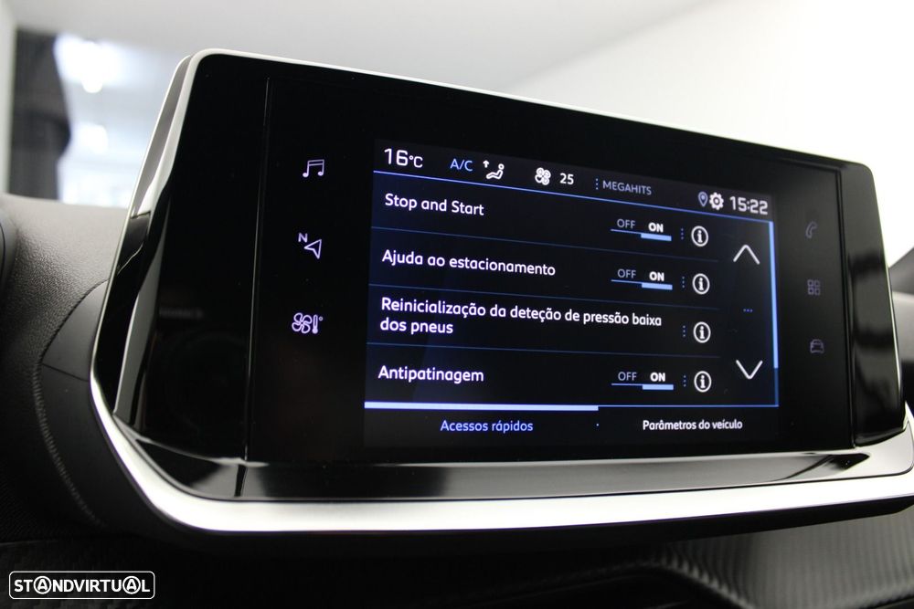 Peugeot 2008 1.5 BlueHDi Allure EAT8 - 19