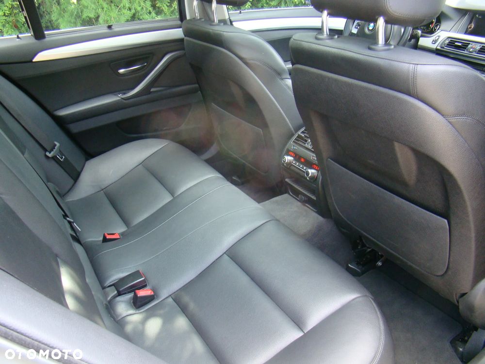 BMW Seria 5 520d - 31